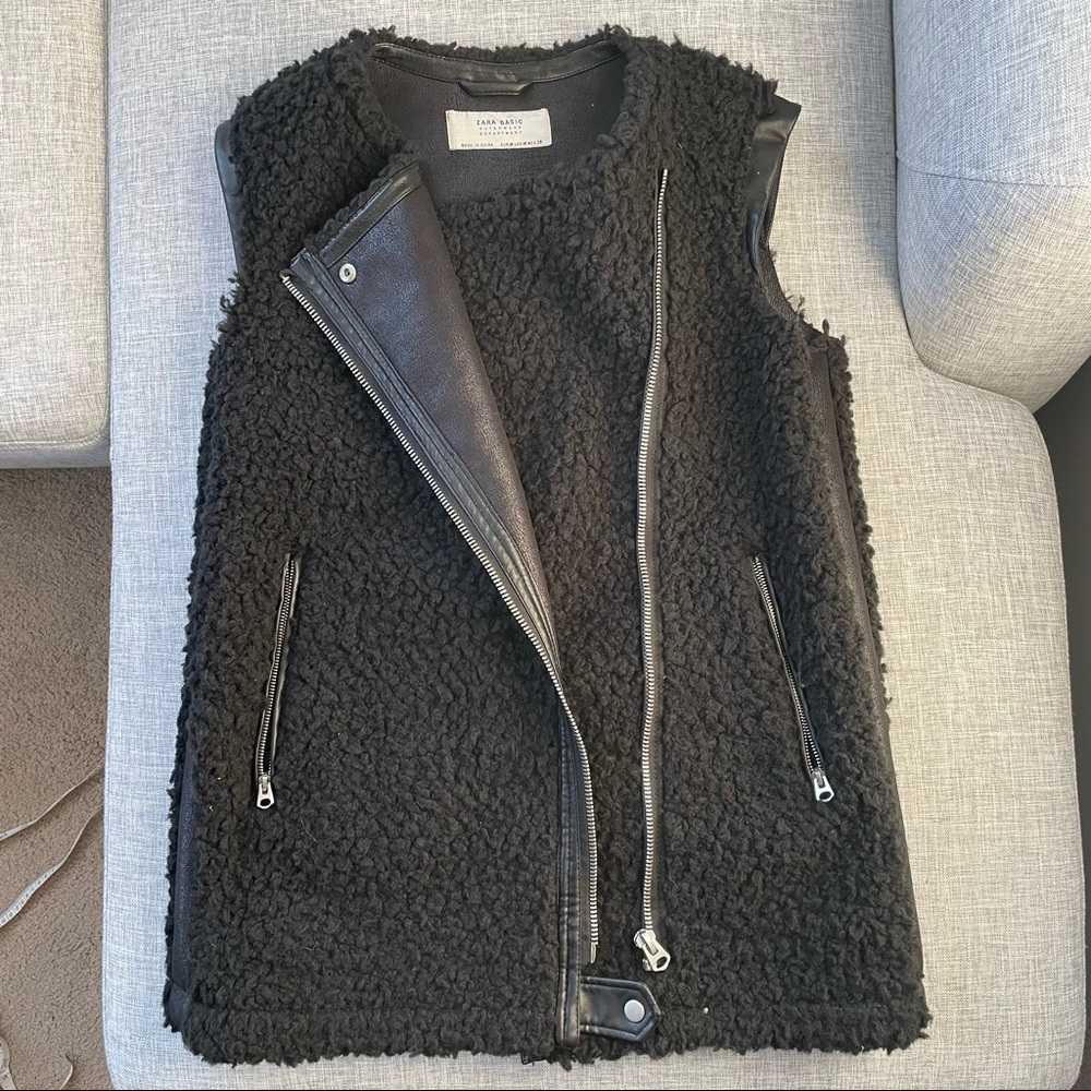 Zara Sherpa Moto vest